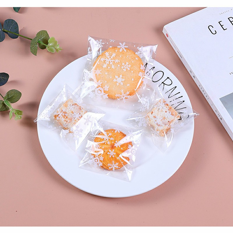100 pcs Christmas Cellophane Candy Bag Biscuit Cookie Gift Bags - Snowflake 7x7cm