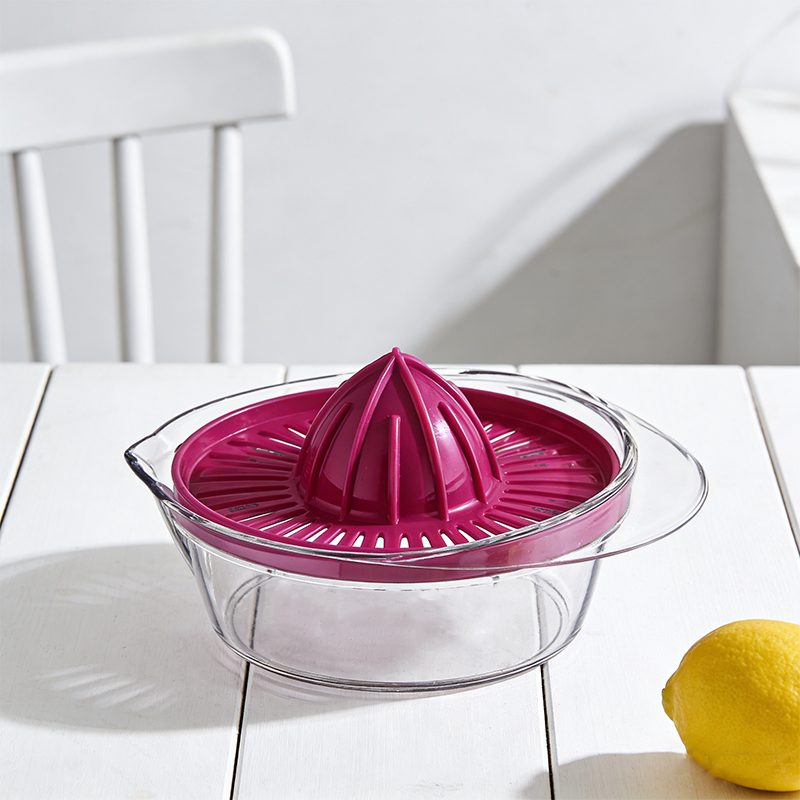 500mL Plastic Lemon Juicer Squeezer Effortless Juicing Lemon Squeezer Random Colours