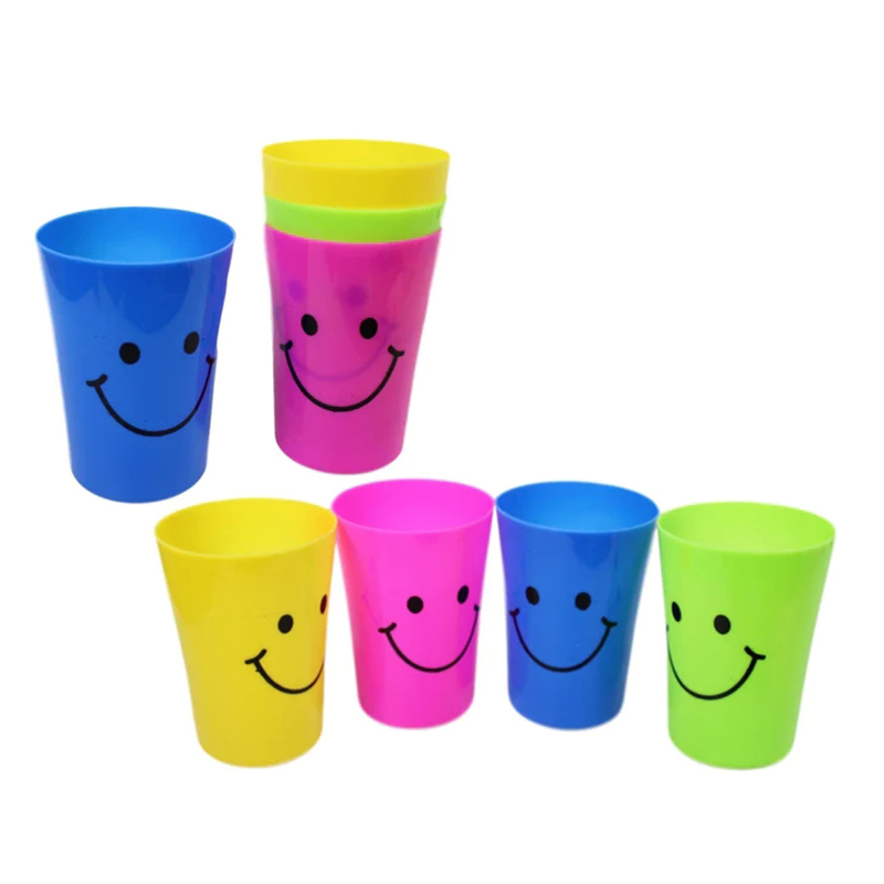Childrens Smiley Face Plastic Drinking Cups for Party Travel Beach 4 Pack - Random Colour